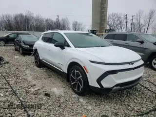 2024 Chevrolet Equinox EV LT z VIN 3GN7DLRP6RS260243, wystawiony jako Copart lot #85561804 z przebiegiem 2 458 mil mil oraz Szkoda całkowita • Salvage title. Historia ofert i sprzedaży dostępna na DreamBid. Obrazek 14.