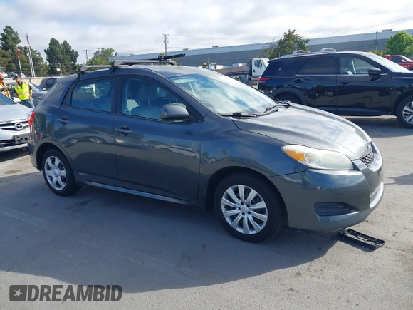 2010 Toyota Matrix z VIN 2T1KU4EE1AC279670, wystawiony jako IAAI lot #42385081 z przebiegiem 207 967 mil mil oraz . Historia ofert i sprzedaży dostępna na DreamBid. Obrazek 1.
