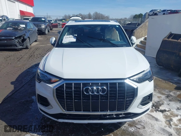 2020 Audi Q3 Premium with VIN WA1AECF31L1098425, listed as a IAAI auction lot 41640806 with 100,462 mi miles and . Bid and sale history available at DreamBid. Image 12.