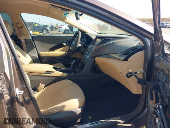 2015 Hyundai Azera with VIN KMHFG4JGXFA439603, listed as a IAAI auction lot 42157274 with 135,990 mi miles and . Bid and sale history available at carsss.com. Image 5.