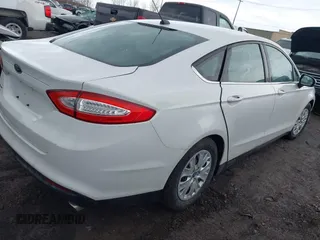 2013 Ford Fusion S with VIN 3FA6P0G72DR256077, listed as a IAAI auction lot 41781341 with 133,288 mi miles and . Bid and sale history available at carsss.com. Image 4.
