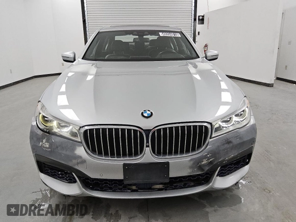 2018 BMW 7 Series ALPINA B7 xDrive z VIN WBA7F2C51JG423580, wystawiony jako Copart lot #49334015 z przebiegiem 118 513 mil mil oraz Czysty tytuł • Clean title. Historia ofert i sprzedaży dostępna na DreamBid. Obrazek 5.