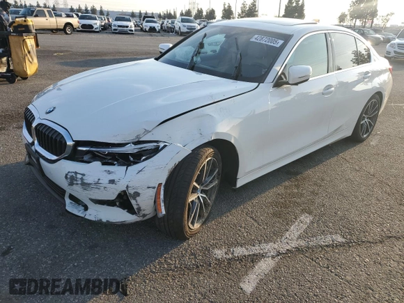 2020 BMW 3 Series 330i with VIN 3MW5R1J04L8B21380, listed as a Copart auction lot 42872005 with 89,553 mi miles and Salvage Title. Bid and sale history available at carsss.com. Image 1.