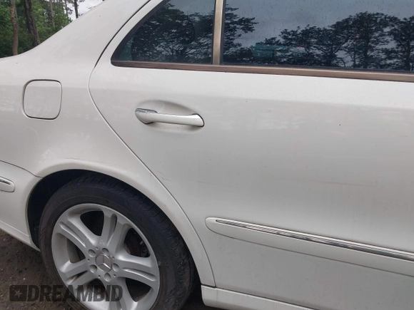 2006 Mercedes-Benz E 350 with VIN WDBUF56J06A834994, listed as a IAAI auction lot 42475214 with Not provided miles and . Bid and sale history available at DreamBid. Image 6.