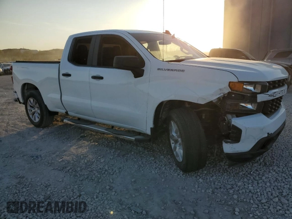 2020 Chevrolet Silverado 1500 Custom with VIN 1GCRWBEF9LZ281181, listed as a Copart auction lot 43327815 with 80,007 mi miles and Salvage Title. Bid and sale history available at carsss.com. Image 4.