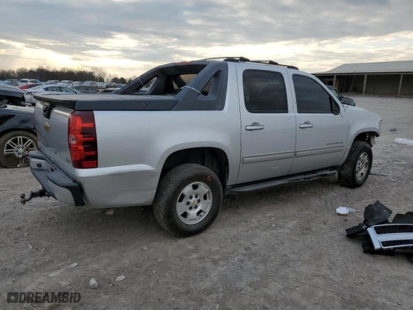 2012 Chevrolet Avalanche LS with VIN 3GNTKEE72CG158423, listed as a Copart auction lot 43537645 with 117,924 mi miles and Clean Title. Bid and sale history available at carsss.com. Image 3.