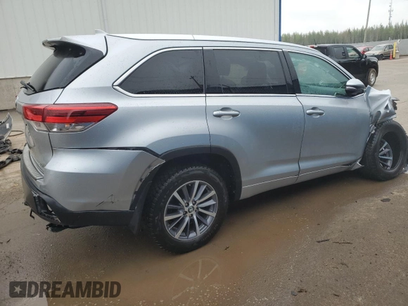2018 Toyota Highlander SE with VIN 5TDJZRFH2JS528343, listed as a Copart auction lot 56942905 with 84,492 mi miles and Salvage title. Bid and sale history available at DreamBid. Image 3.