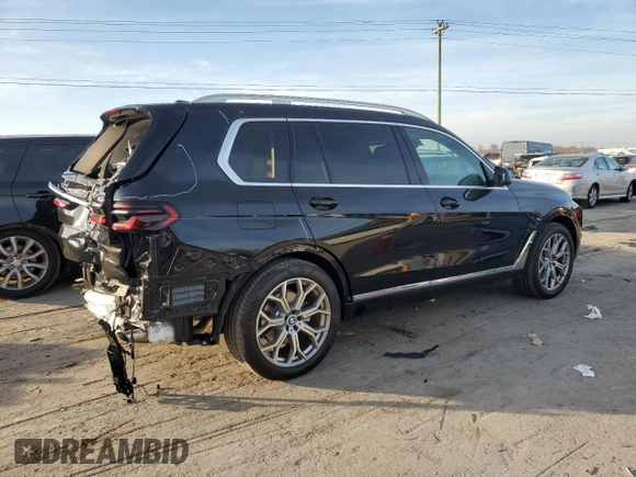2024 BMW X7 xDrive40i with VIN 5UX23EM02R9V74498, listed as a Copart auction lot 82668234 with 9,469 mi miles and Salvage Title. Bid and sale history available at carsss.com. Image 3.