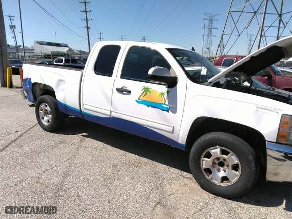 2013 Chevrolet Silverado 1500 LT with VIN 1GCRCSE0XDZ278084, listed as a IAAI auction lot 41826461 with 293,696 mi miles. Bid and sale history available at carsss.com. Image 6.