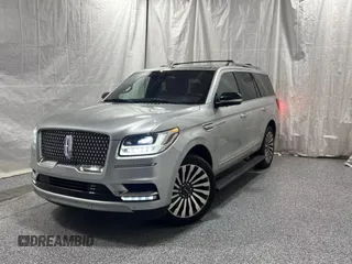 2019 Lincoln Navigator Reserve z VIN 5LMJJ2LT3KEL01508, wystawiony jako Copart lot #60321915 z przebiegiem 81 454 mil mil oraz Czysty tytuł • Clean title. Historia ofert i sprzedaży dostępna na DreamBid. Obrazek 2.