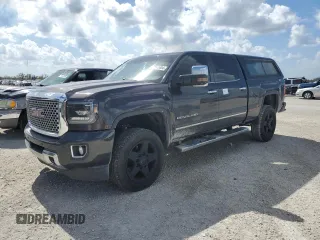 2015 GMC Sierra 2500HD Denali z VIN 1GT120EG3FF663024, wystawiony jako Copart lot #79042604 z przebiegiem 189 284 mil mil oraz Szkoda całkowita • Salvage title. Historia ofert i sprzedaży dostępna na DreamBid. Obrazek 1.