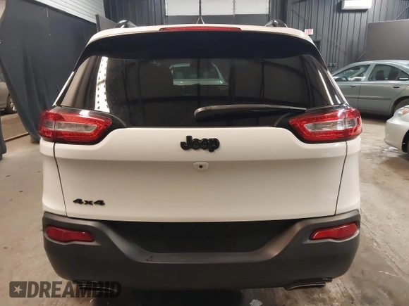 2018 Jeep Cherokee Latitude z VIN 1C4PJMCX0JD505901, wystawiony jako IAAI lot #41615476 z przebiegiem 106 873 mil mil oraz . Historia ofert i sprzedaży dostępna na DreamBid. Obrazek 17.