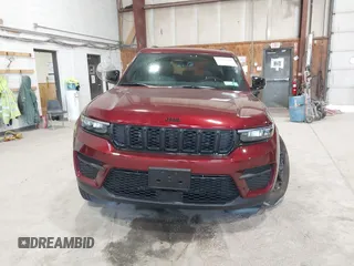 2025 Jeep Grand Cherokee Altitude X with VIN 1C4RJHAG9SC283983, listed as a IAAI auction lot 42495106 with 8,757 mi miles and . Bid and sale history available at DreamBid. Image 12.