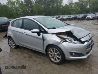2015 Ford Fiesta SE z VIN 3FADP4EJ2FM200721, wystawiony jako Copart lot #58265735 z przebiegiem Nie podano mil oraz Tytuł czysty. Historia ofert i sprzedaży dostępna na DreamBid. Obrazek 4.