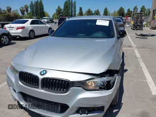 2013 BMW 3 Series 328i z VIN WBA3C1C58DF438492, wystawiony jako IAAI lot #42227575 z przebiegiem 110 497 mil mil oraz . Historia ofert i sprzedaży dostępna na DreamBid. Obrazek 12.