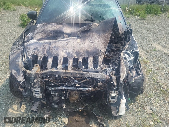 2018 Jeep Cherokee Latitude с VIN 1C4PJMCX7JD507306, выставлен на аукционе Copart как лот 56302995 с пробегом Не указан миль и На запчасти • Non repairable. История ставок и продаж доступна на DreamBid. Изображение 12.