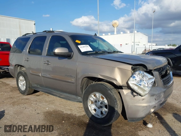 2007 GMC Yukon SLT with VIN 1GKFK13047R205630, listed as a IAAI auction lot 41489206 with 161,376 mi miles. Bid and sale history available at carsss.com. Image 1.