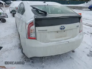 2015 Toyota Prius Four with VIN JTDKN3DU3F1933788, listed as a IAAI auction lot 41602001 with 324,092 mi miles. Bid and sale history available at carsss.com. Image 3.