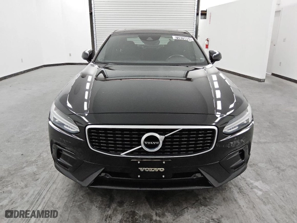 2020 Volvo S90 R-Design with VIN LVYA22MT4LP170946, listed as a Copart auction lot 72976894 with 96,672 mi miles and Clean Title. Bid and sale history available at carsss.com. Image 5.