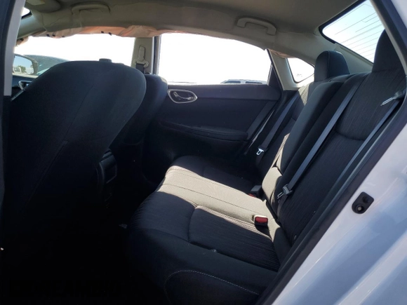 2019 Nissan Sentra SV z VIN 3N1AB7AP1KY313153, wystawiony jako Copart lot #53393725 z przebiegiem 53 203 mil mil oraz Szkoda całkowita • Salvage title. Historia ofert i sprzedaży dostępna na DreamBid. Obrazek 10.