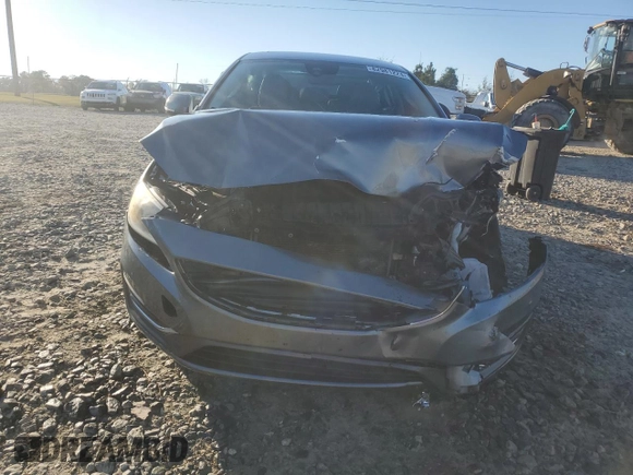 2017 Volvo S60 Inscription z VIN LYV402HKXHB153423, wystawiony jako Copart lot #82981224 z przebiegiem Nie podano mil oraz Szkoda całkowita • Salvage title. Historia ofert i sprzedaży dostępna na DreamBid. Obrazek 5.