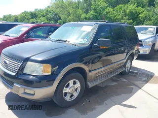2003 Ford Expedition Eddie Bauer z VIN 1FMRU17W63LB90848, wystawiony jako IAAI lot #42101411 z przebiegiem 331 532 mil mil oraz . Historia ofert i sprzedaży dostępna na DreamBid. Obrazek 2.