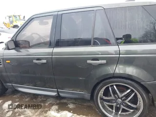 2006 Land Rover Range Rover Sport HSE с VIN SALSF25446A930462, выставлен на аукционе IAAI как лот 41520795 с пробегом 169 073 миль миль и . История ставок и продаж доступна на DreamBid. Изображение 13.