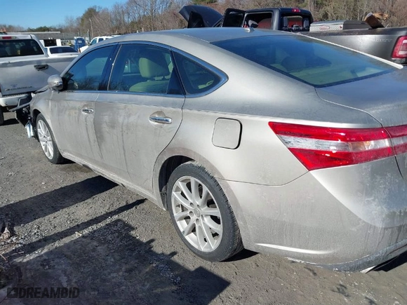 2013 Toyota Avalon XLE with VIN 4T1BK1EB5DU053922, listed as a IAAI auction lot 41349850 with 85,256 mi miles. Bid and sale history available at carsss.com. Image 3.