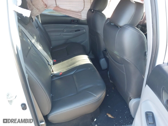 2013 Toyota Tacoma PreRunner with VIN 3TMJU4GN4DM150682, listed as a IAAI auction lot 41206289 with 66,179 mi miles. Bid and sale history available at carsss.com. Image 8.