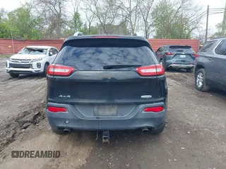 2014 Jeep Cherokee Latitude with VIN 1C4PJMCS0EW208092, listed as a IAAI auction lot 42174675 with 202,871 mi miles and . Bid and sale history available at carsss.com. Image 16.