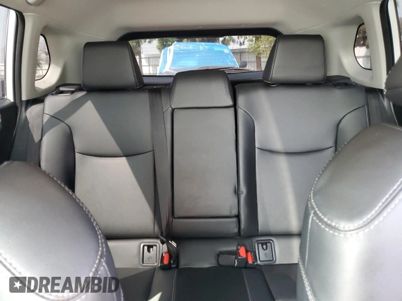 2023 Toyota Corolla Cross XLE with VIN 7MUDAAAG2PV042957, listed as a Copart auction lot 60301555 with 39,211 mi miles and Salvage title. Bid and sale history available at DreamBid. Image 10.