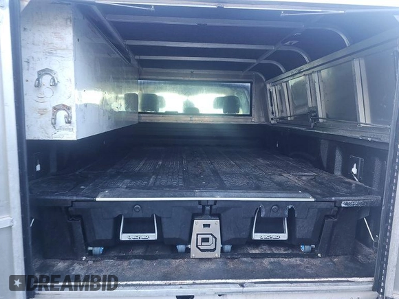 2019 Ford F-150 XL z VIN 1FTEX1CP9KKD65347, wystawiony jako IAAI lot #42350291 z przebiegiem 162 673 mil mil oraz . Historia ofert i sprzedaży dostępna na DreamBid. Obrazek 1.