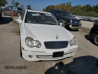 2005 Mercedes-Benz C 240 with VIN WDBRF61J05A777777, listed as a Copart auction lot 75666494 with 140,127 mi miles and Salvage Title. Bid and sale history available at DreamBid. Image 5.