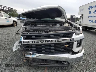 2023 Chevrolet Silverado 3500HD LT with VIN 1GC4YTEY1PF101520, listed as a Copart auction lot 71123104 with 61,875 mi miles and Clean Title. Bid and sale history available at carsss.com. Image 5.