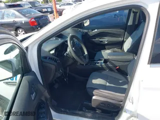 2017 Ford Escape SE with VIN 1FMCU0GDXHUD45191, listed as a IAAI auction lot 41883627 with 120,034 mi miles. Bid and sale history available at carsss.com. Image 5.