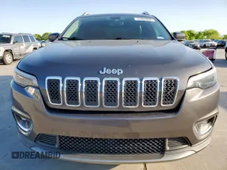 2019 Jeep Cherokee Limited z VIN 1C4PJLDB3KD275284, wystawiony jako Copart lot #51653855 z przebiegiem 124 079 mil mil oraz Czysty tytuł • Clean title. Historia ofert i sprzedaży dostępna na DreamBid. Obrazek 5.