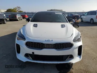 2022 Kia Stinger GT2 with VIN KNAE55LC6N6112488, listed as a Copart auction lot 84086904 with 31,244 mi miles and Salvage Title. Bid and sale history available at DreamBid. Image 5.