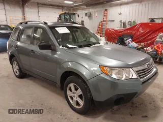 2010 Subaru Forester 2.5X with VIN JF2SH6BC0AH795034, listed as a IAAI auction lot 41857542 with 198,289 mi miles. Bid and sale history available at carsss.com. Image 1.