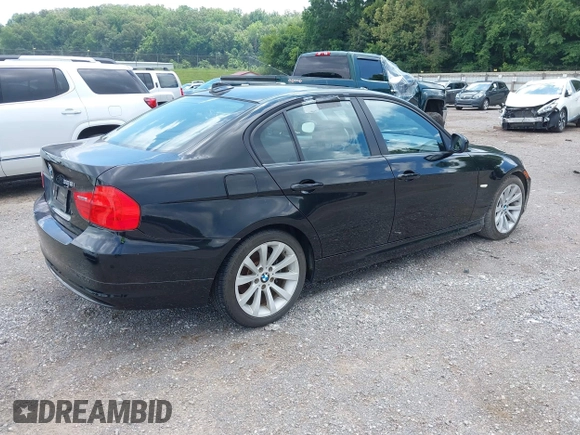 2011 BMW 3 Series 328i с VIN WBAPH7C50BE677673, выставлен на аукционе IAAI как лот 42680579 с пробегом 207 336 миль миль и . История ставок и продаж доступна на DreamBid. Изображение 4.