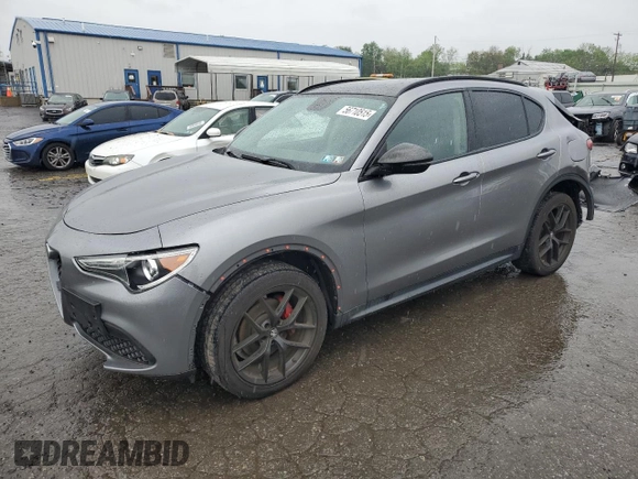 2019 Alfa Romeo Stelvio z VIN ZASPAKAN3K7C71752, wystawiony jako Copart lot #56710515 z przebiegiem 31 537 mil mil oraz Szkoda całkowita • Salvage title. Historia ofert i sprzedaży dostępna na DreamBid. Obrazek 1.