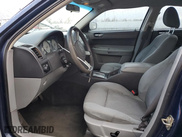 2005 Chrysler 300 with VIN 2C3JA43R75H169166, listed as a Copart auction lot 84252574 with 181,634 mi miles and Salvage Title. Bid and sale history available at carsss.com. Image 7.