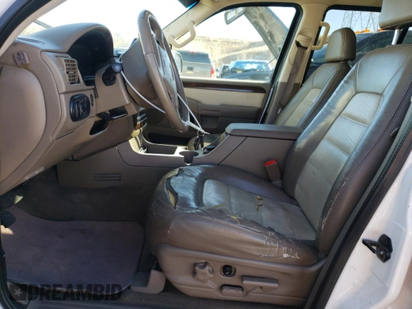 2002 Ford Explorer Eddie Bauer z VIN 1FMZU74E02ZA74457, wystawiony jako Copart lot #84026574 z przebiegiem 165 534 mil mil oraz Czysty tytuł • Clean title. Historia ofert i sprzedaży dostępna na DreamBid. Obrazek 7.