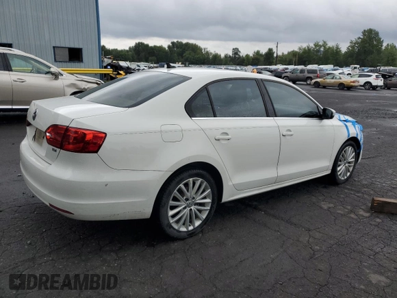 2013 Volkswagen Jetta TDI with VIN 3VWLL7AJ8DM352991, listed as a Copart auction lot 68473304 with 102,097 mi miles and Salvage title. Bid and sale history available at DreamBid. Image 3.