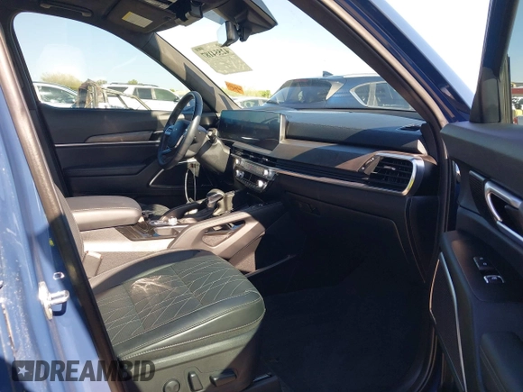 2024 Kia Telluride SX Prestige X-Pro with VIN 5XYP5DGC9RG552885, listed as a IAAI auction lot 42554187 with 10,482 mi miles and . Bid and sale history available at DreamBid. Image 5.