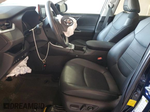 2022 Toyota RAV4 Hybrid XLE Premium with VIN 4T3B6RFV0NU097458, listed as a Copart auction lot 59433035 with 39,742 mi miles and Salvage title. Bid and sale history available at DreamBid. Image 7.