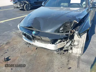 2018 BMW 3 Series 330i xDrive с VIN WBA8D9C53JA616383, выставлен на аукционе IAAI как лот 42319253 с пробегом 89 297 миль миль и . История ставок и продаж доступна на DreamBid. Изображение 6.