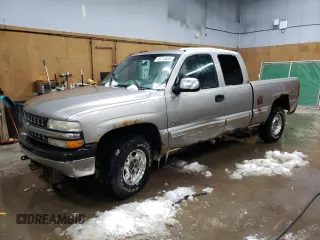2000 Chevrolet Silverado 1500 LS with VIN 2GCEK19T1Y1377035, listed as a Copart auction lot 45274635 with 0 mi miles and Clean Title. Bid and sale history available at carsss.com. Image 1.