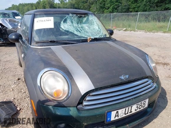 2011 MINI Hardtop with VIN WMWSU3C53BT183060, listed as a IAAI auction lot 42564309 with 160,145 mi miles and . Bid and sale history available at DreamBid. Image 12.