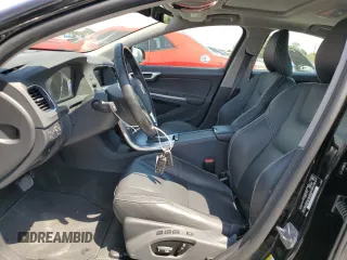 2017 Volvo S60 Dynamic с VIN YV140MTL0H2441023, выставлен на аукционе Copart как лот 51165015 с пробегом 39 200 миль миль и На запчасти • Non repairable. История ставок и продаж доступна на DreamBid. Изображение 7.