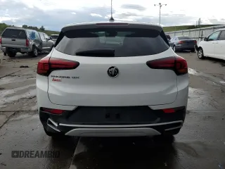 2021 Buick Encore GX Preferred z VIN KL4MMBS25MB114242, wystawiony jako Copart lot #59799905 z przebiegiem 67 300 mil mil oraz Szkoda całkowita • Salvage title. Historia ofert i sprzedaży dostępna na DreamBid. Obrazek 6.